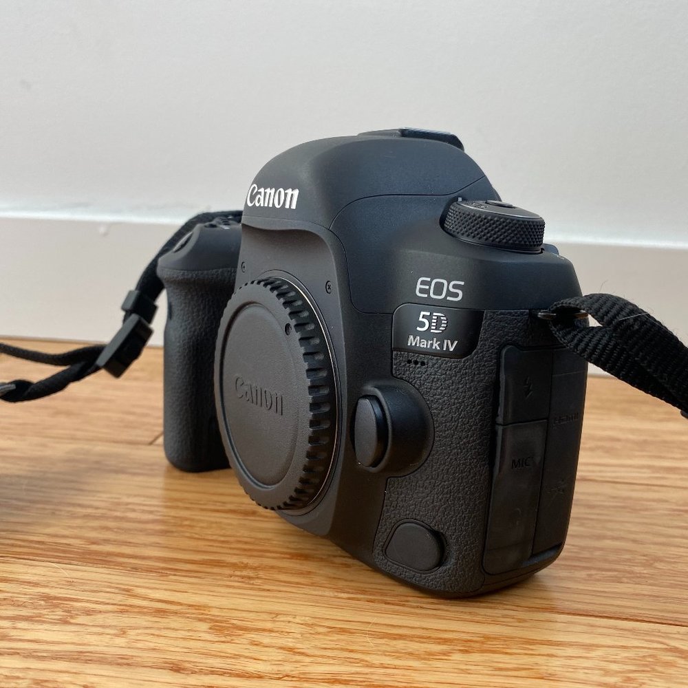 Canon EOS 5D Mark IV DSLR Camera (Body Only)